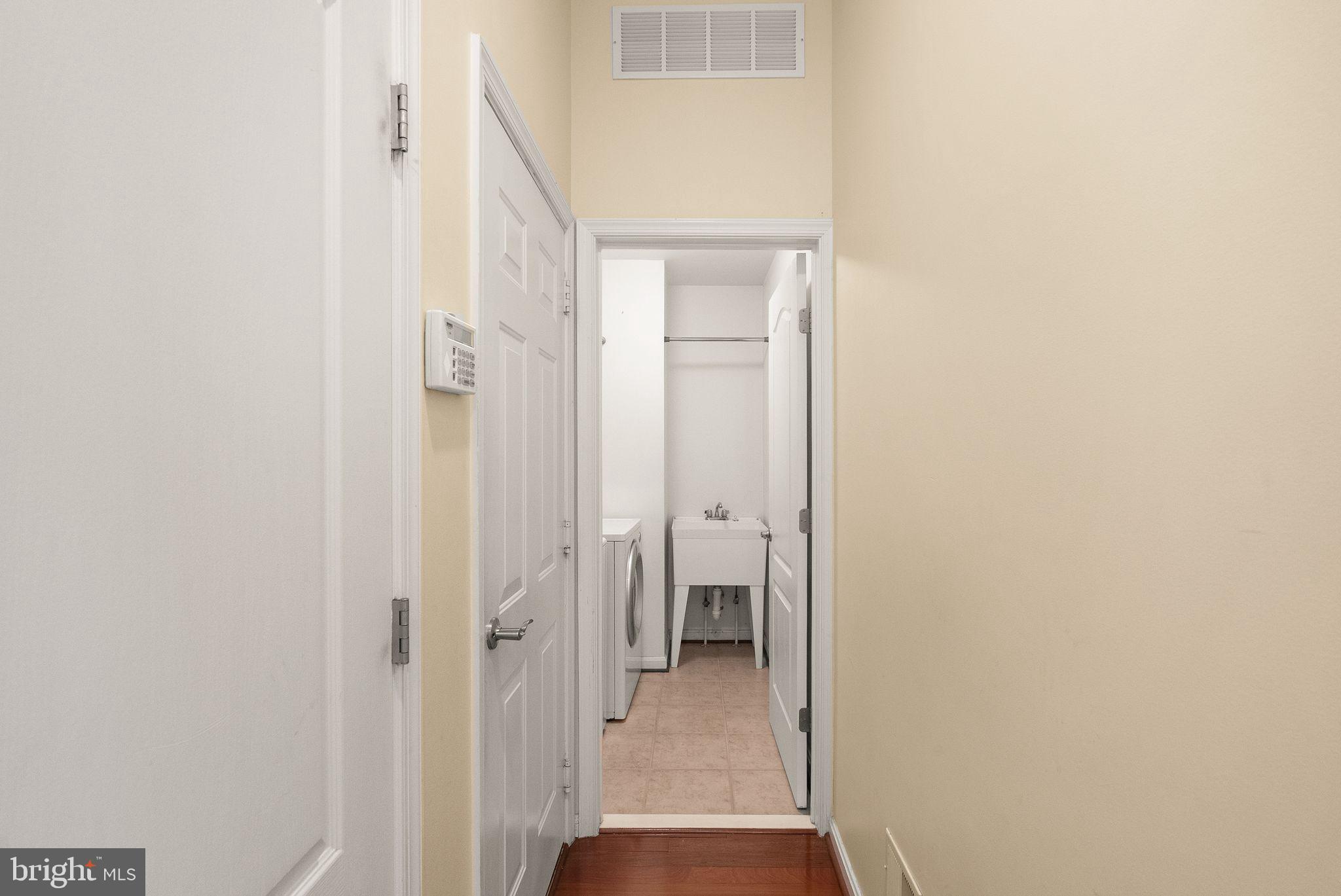 LANSDOWNE ON THE POTOMAC - Residential