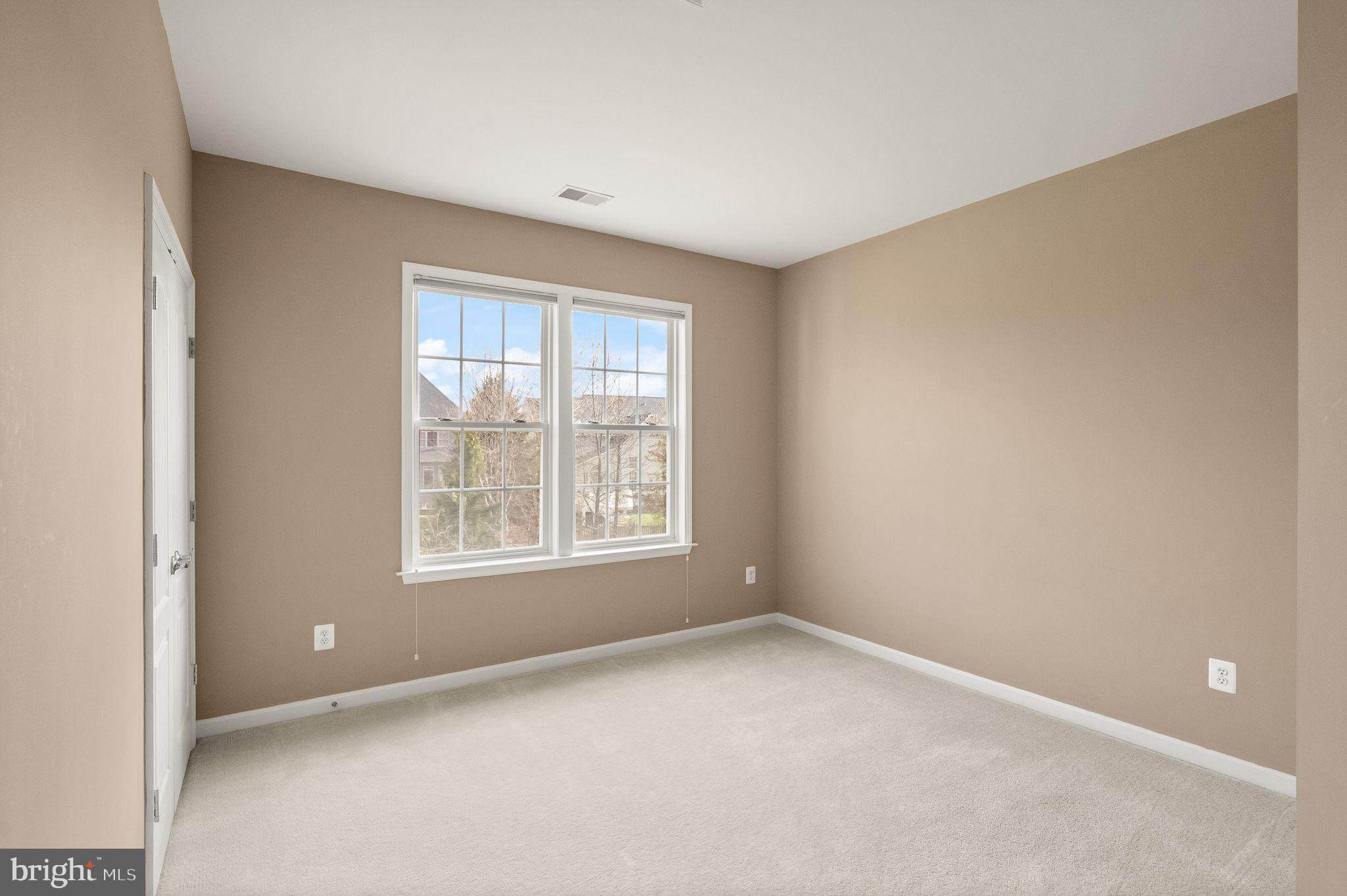 LANSDOWNE ON THE POTOMAC - Residential