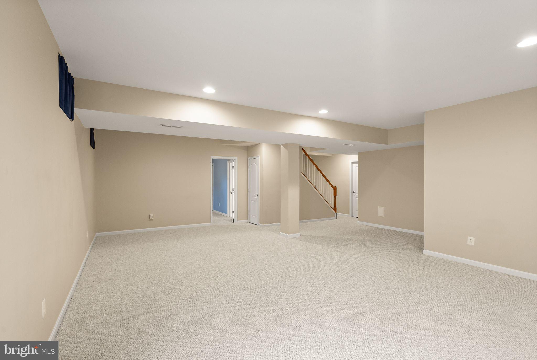 LANSDOWNE ON THE POTOMAC - Residential