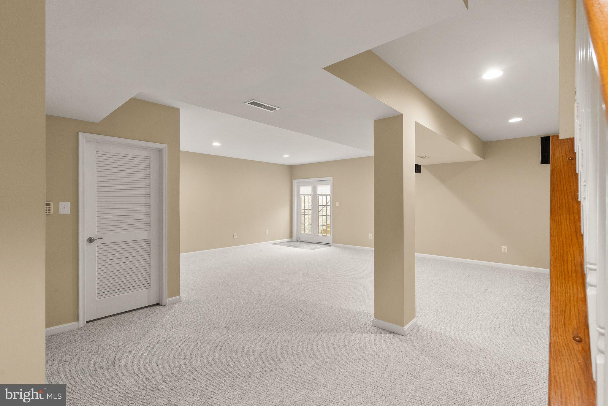 LANSDOWNE ON THE POTOMAC - Residential