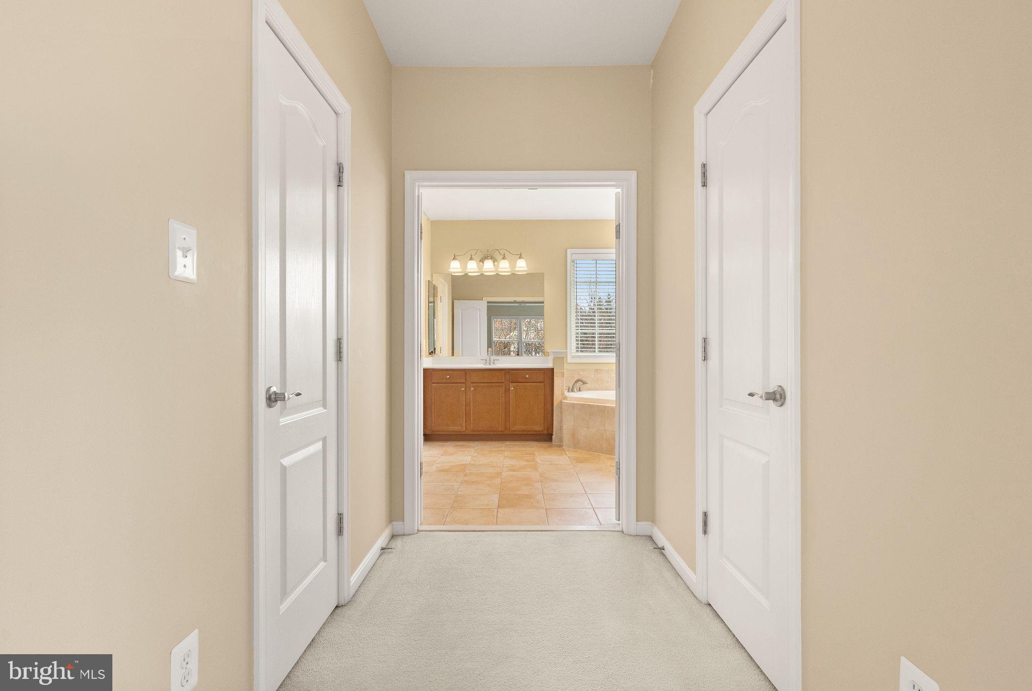 LANSDOWNE ON THE POTOMAC - Residential