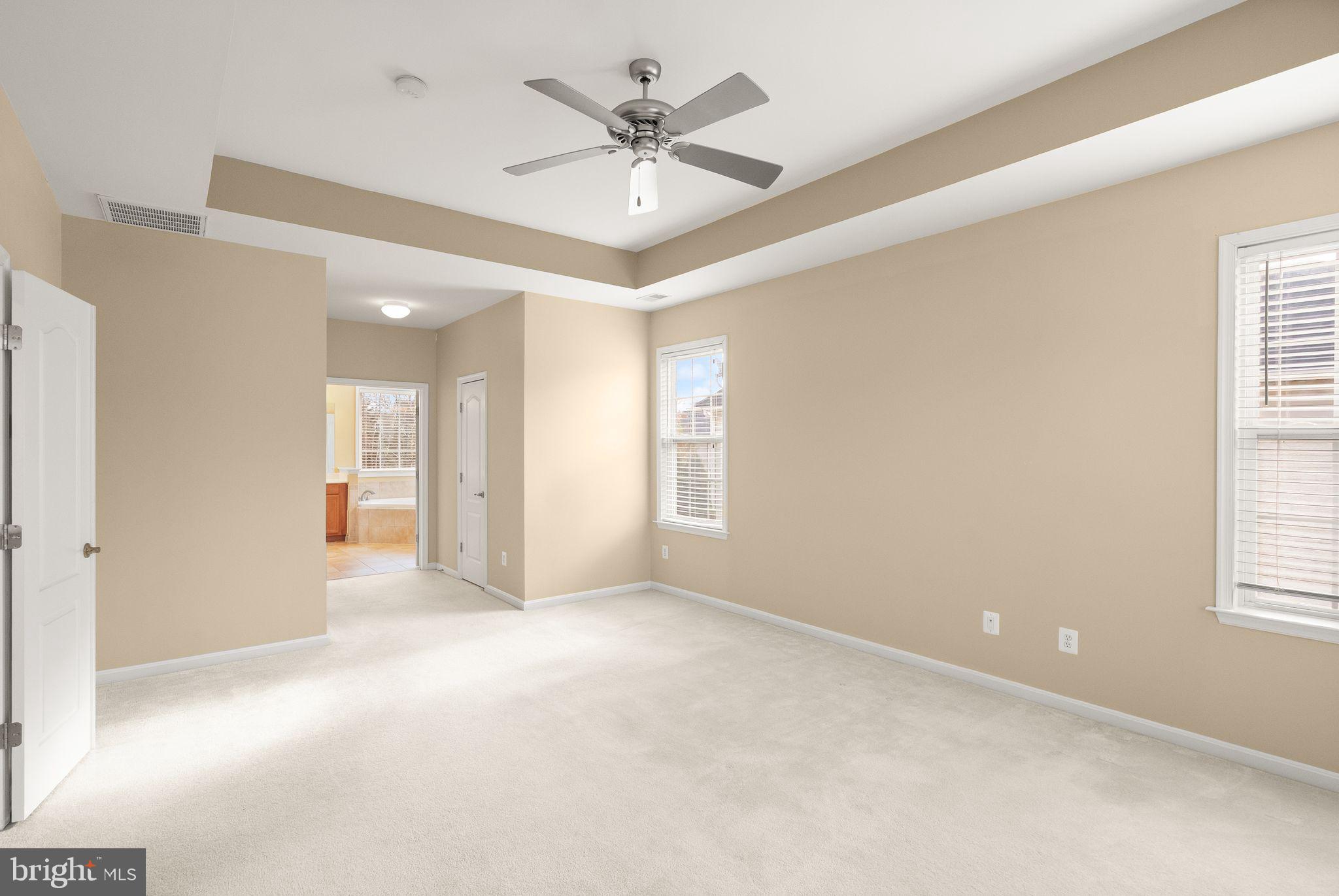 LANSDOWNE ON THE POTOMAC - Residential