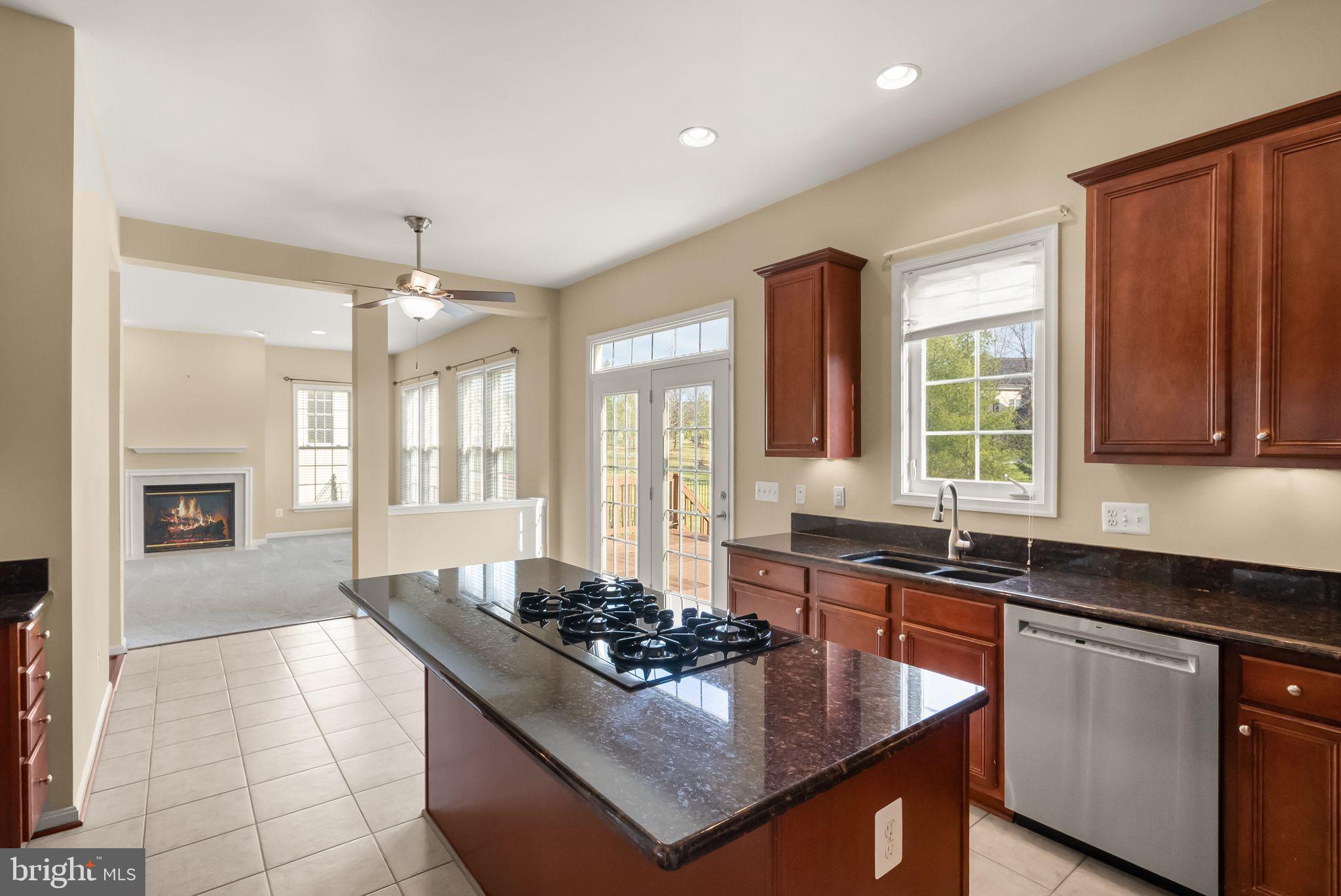 LANSDOWNE ON THE POTOMAC - Residential