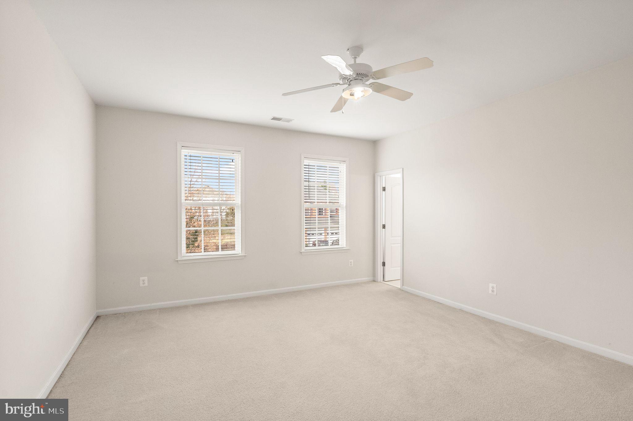 LANSDOWNE ON THE POTOMAC - Residential