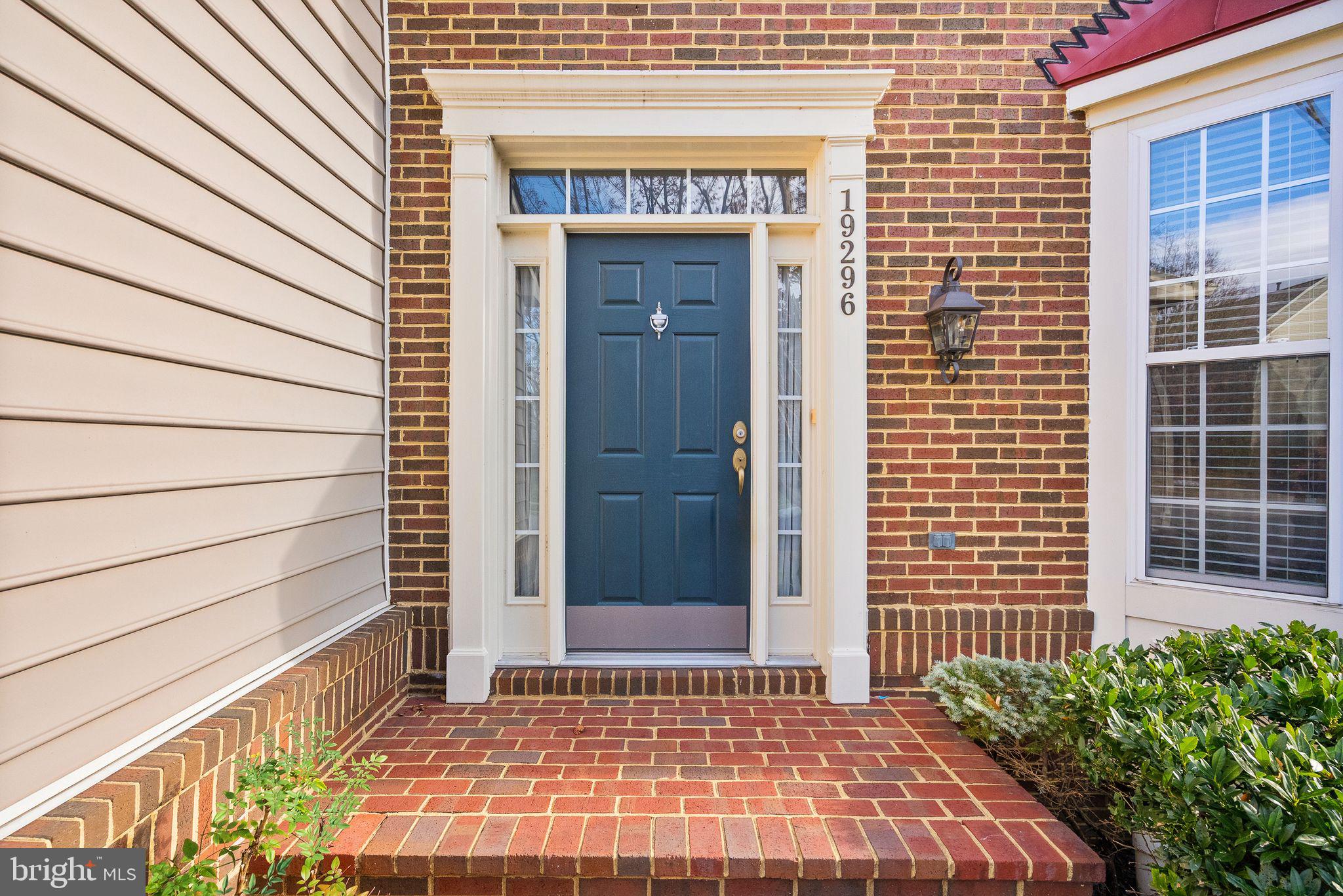 LANSDOWNE ON THE POTOMAC - Residential