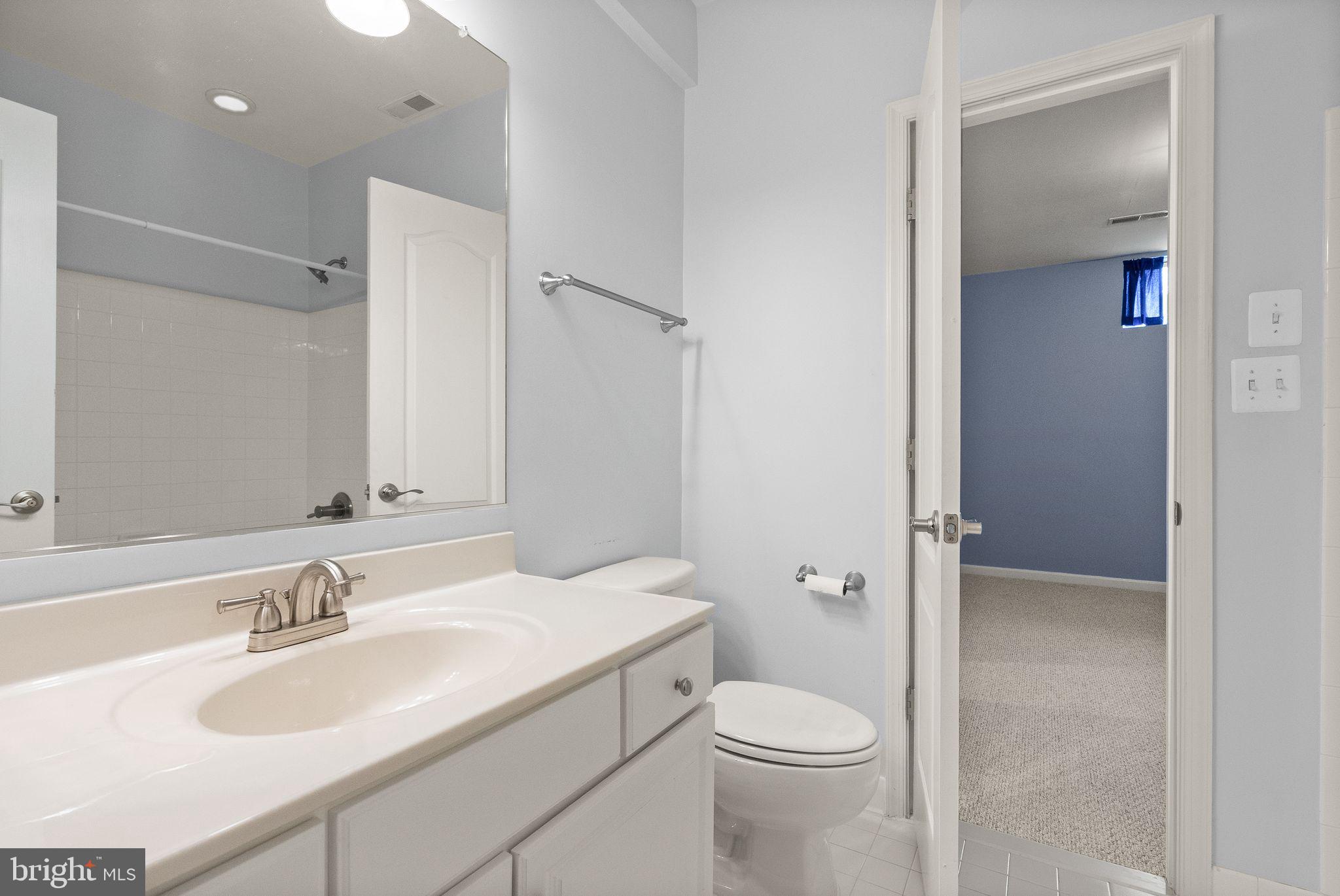 LANSDOWNE ON THE POTOMAC - Residential