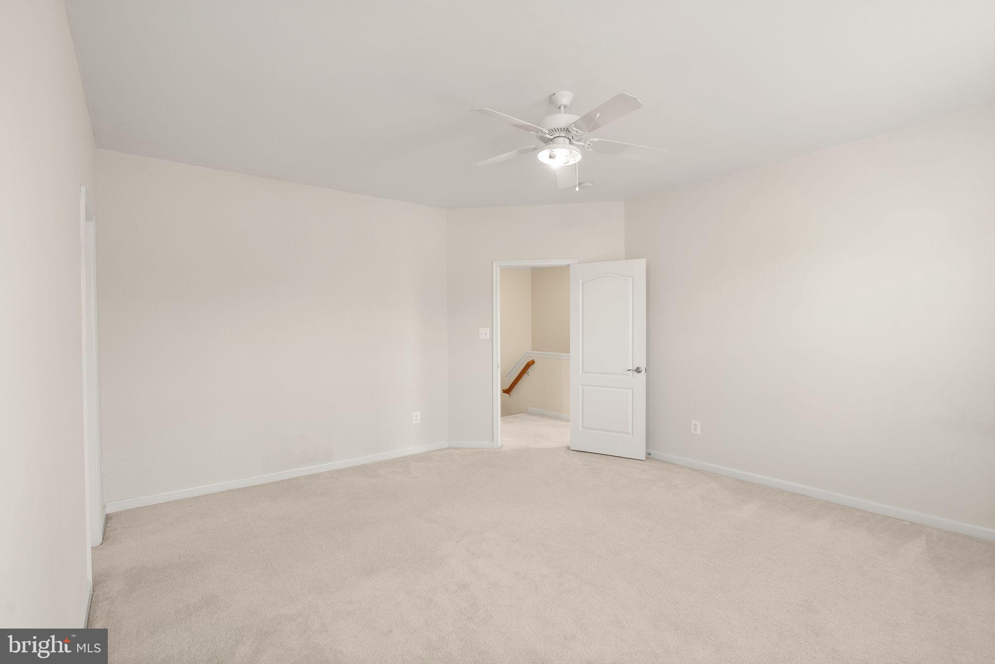 LANSDOWNE ON THE POTOMAC - Residential