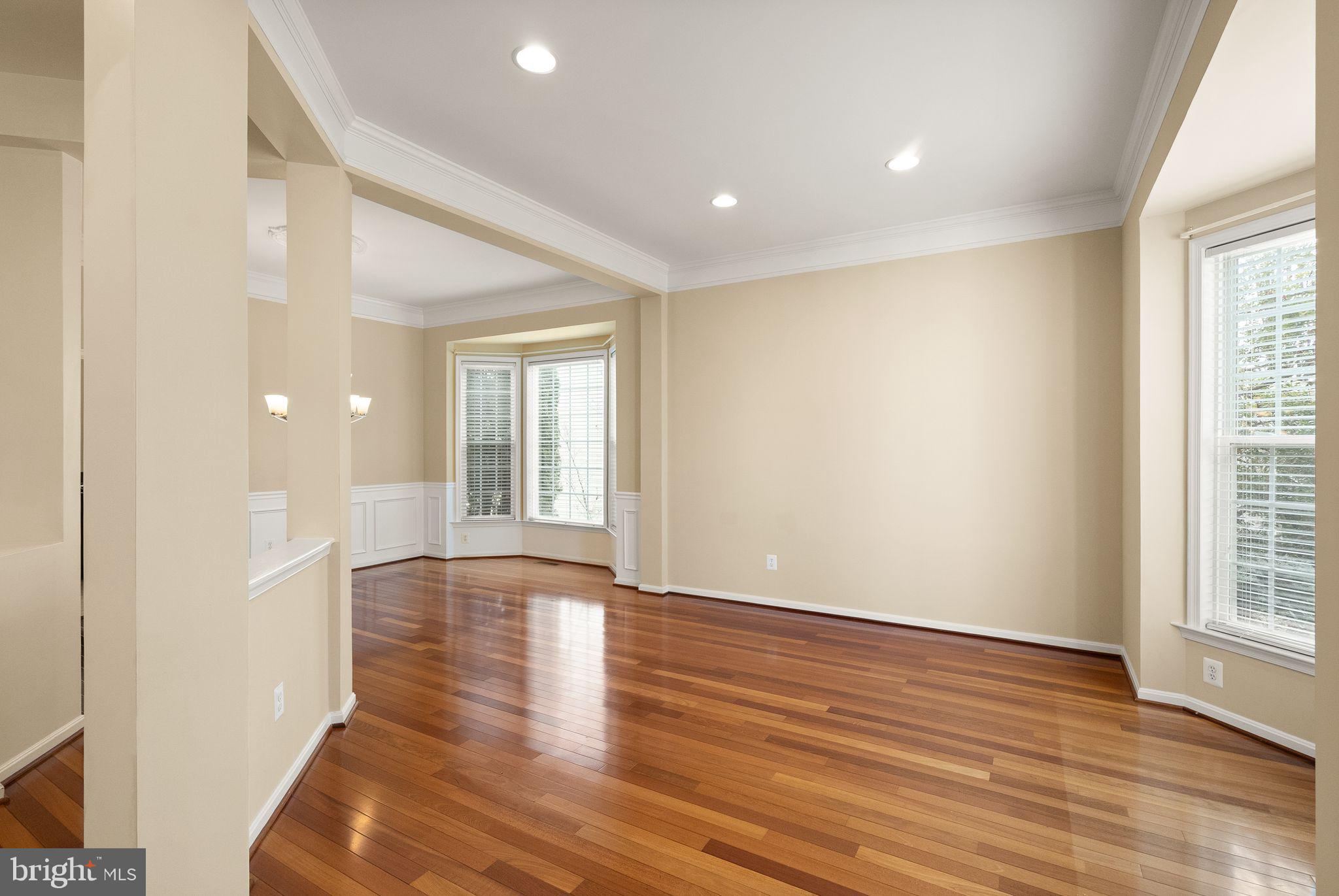 LANSDOWNE ON THE POTOMAC - Residential