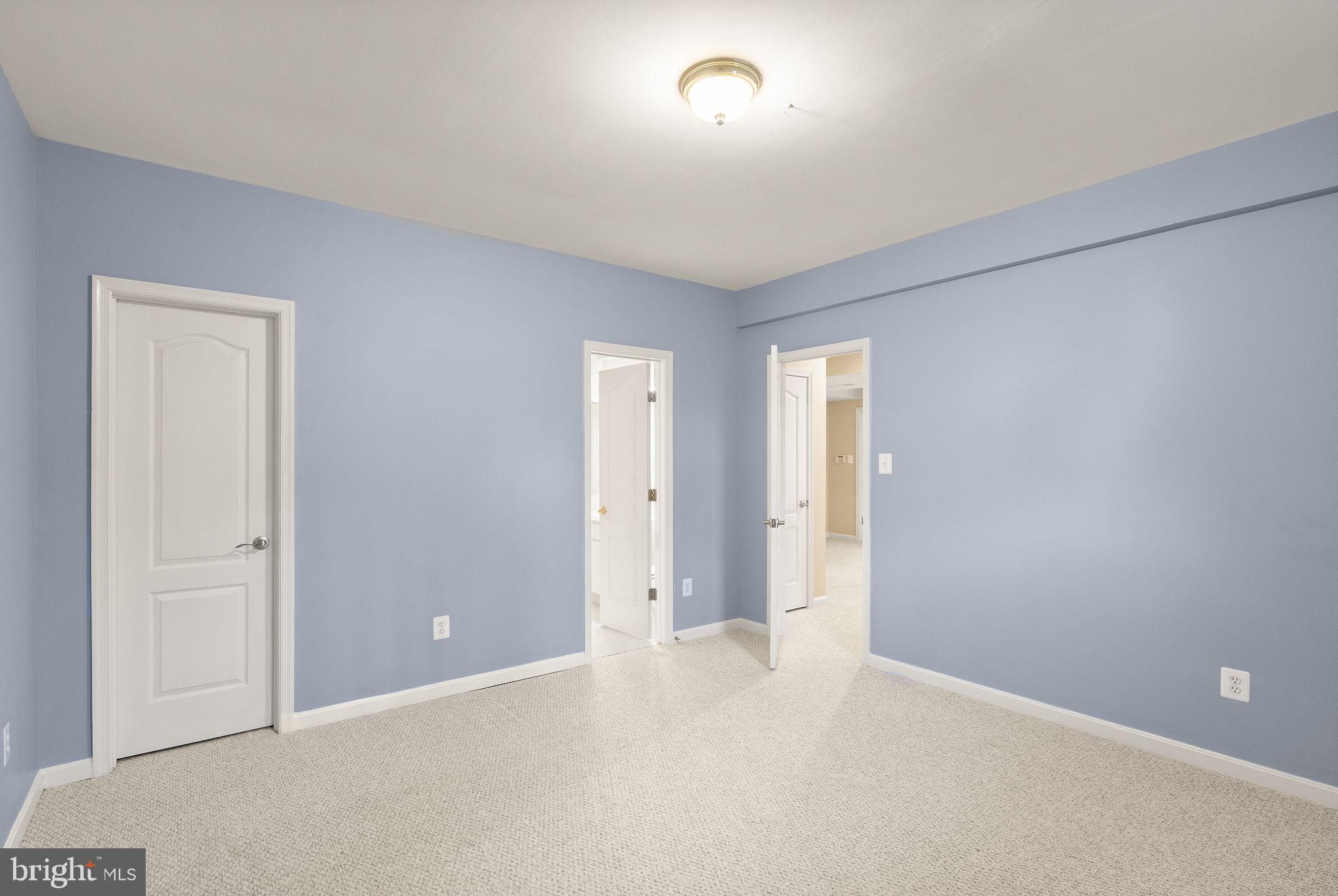 LANSDOWNE ON THE POTOMAC - Residential