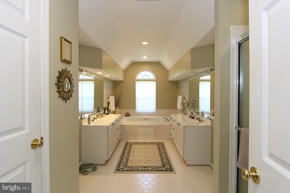 HUNTER ESTATES - Residential