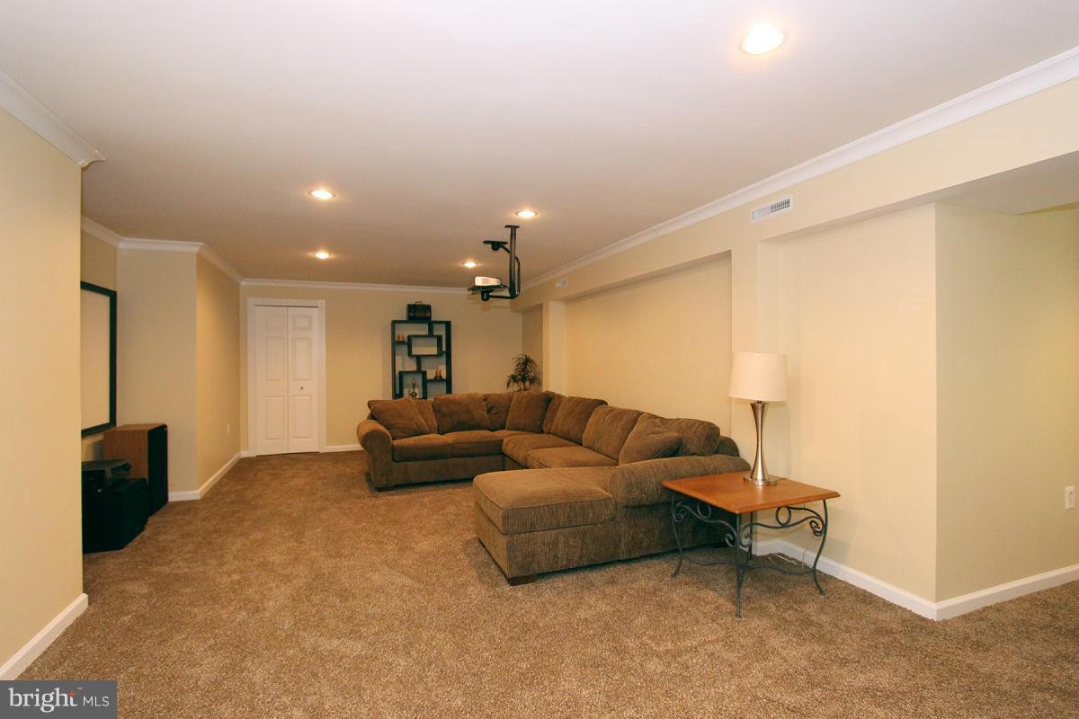 HUNTER ESTATES - Residential