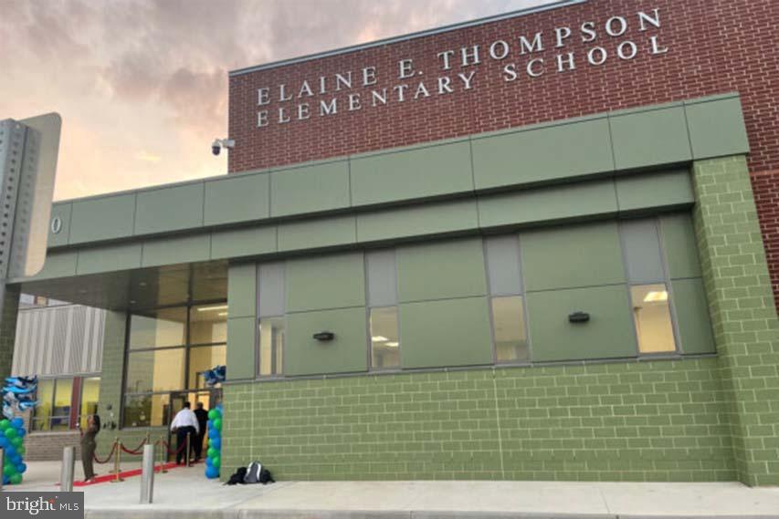 ARCOLA TOWN CENTER - Residential