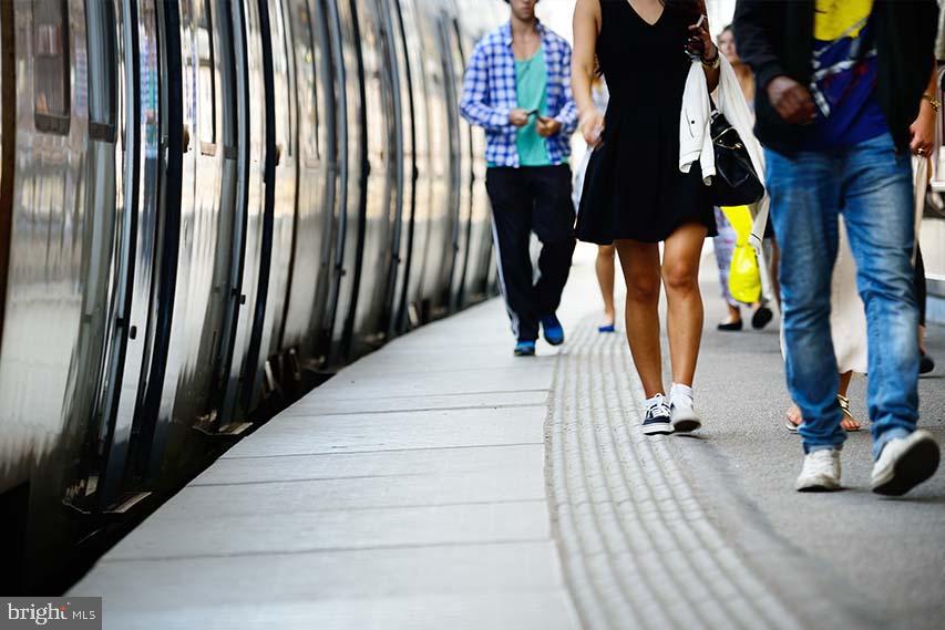 ARCOLA TOWN CENTER - Residential