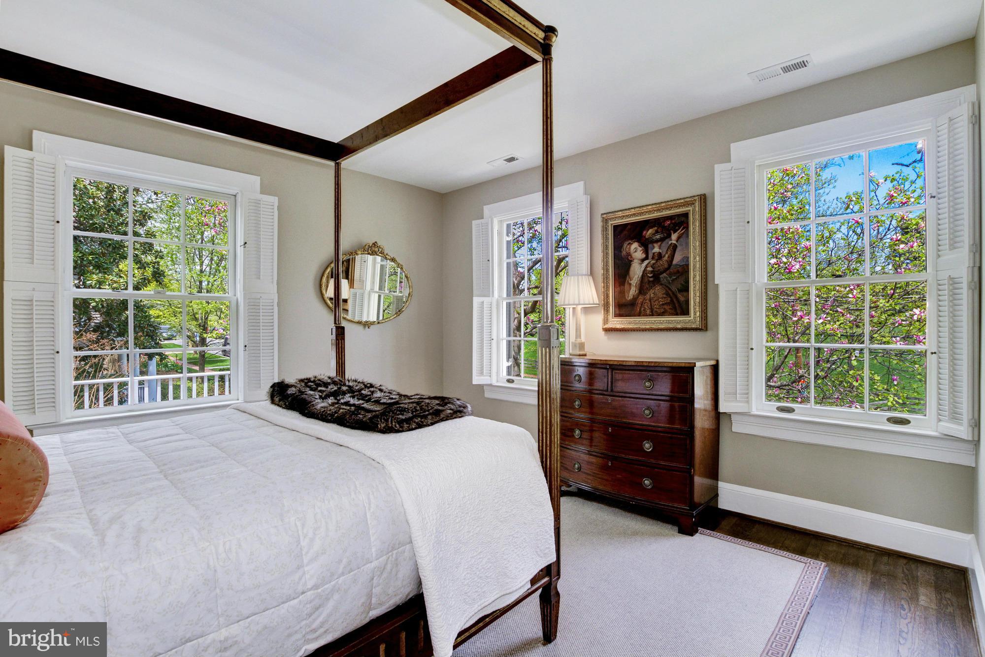 CLEVELAND PARK - Residential
