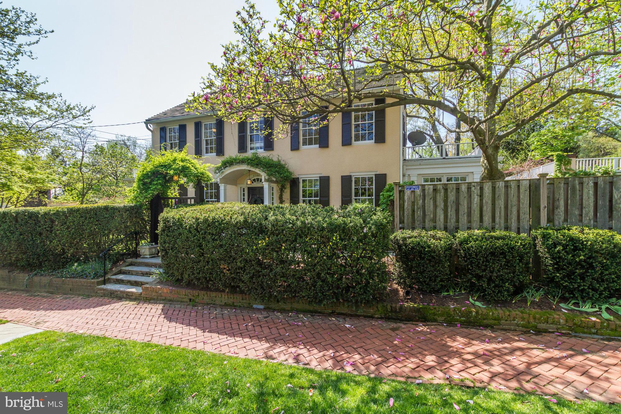 CLEVELAND PARK - Residential