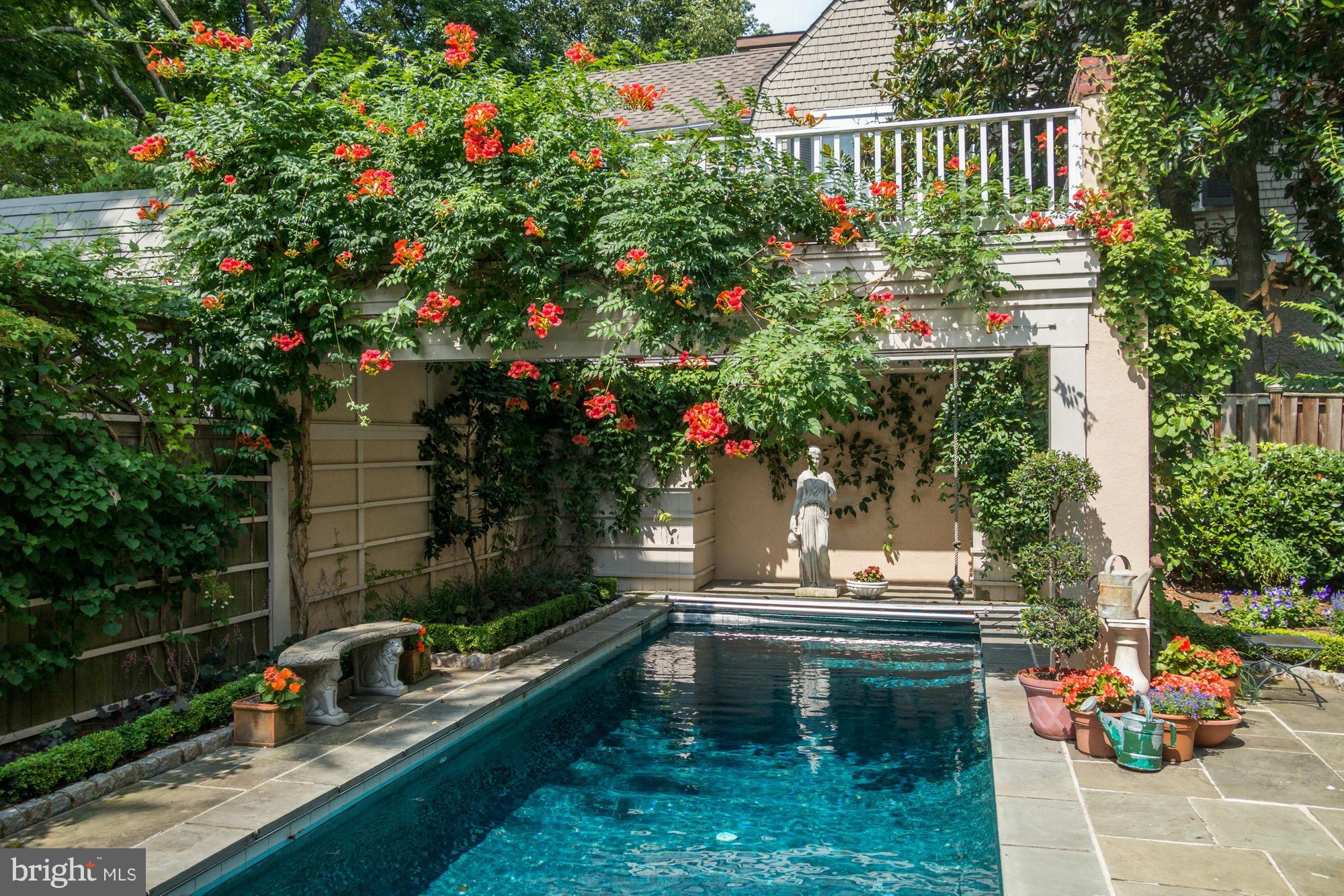 CLEVELAND PARK - Residential