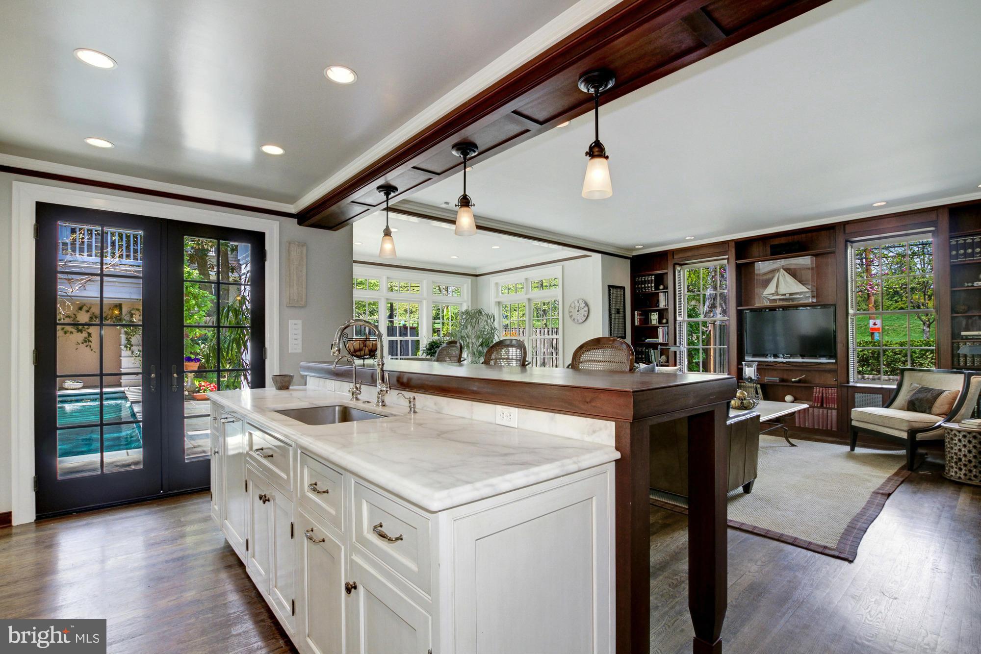 CLEVELAND PARK - Residential