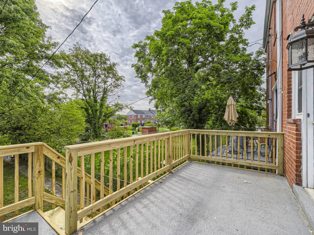 RAMBLEWOOD - Residential