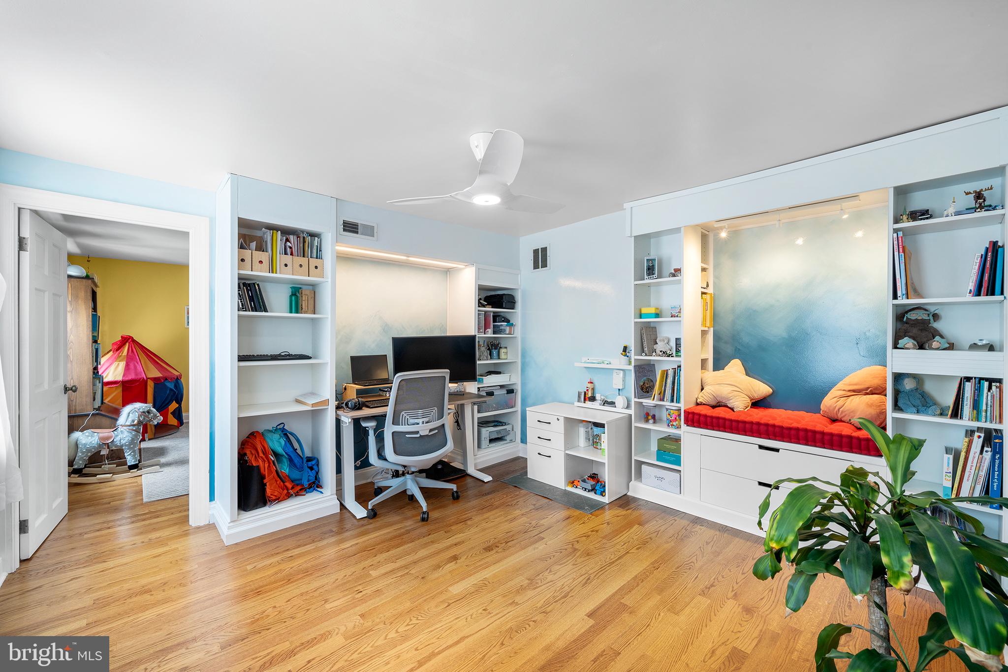 BELLA VISTA - Residential