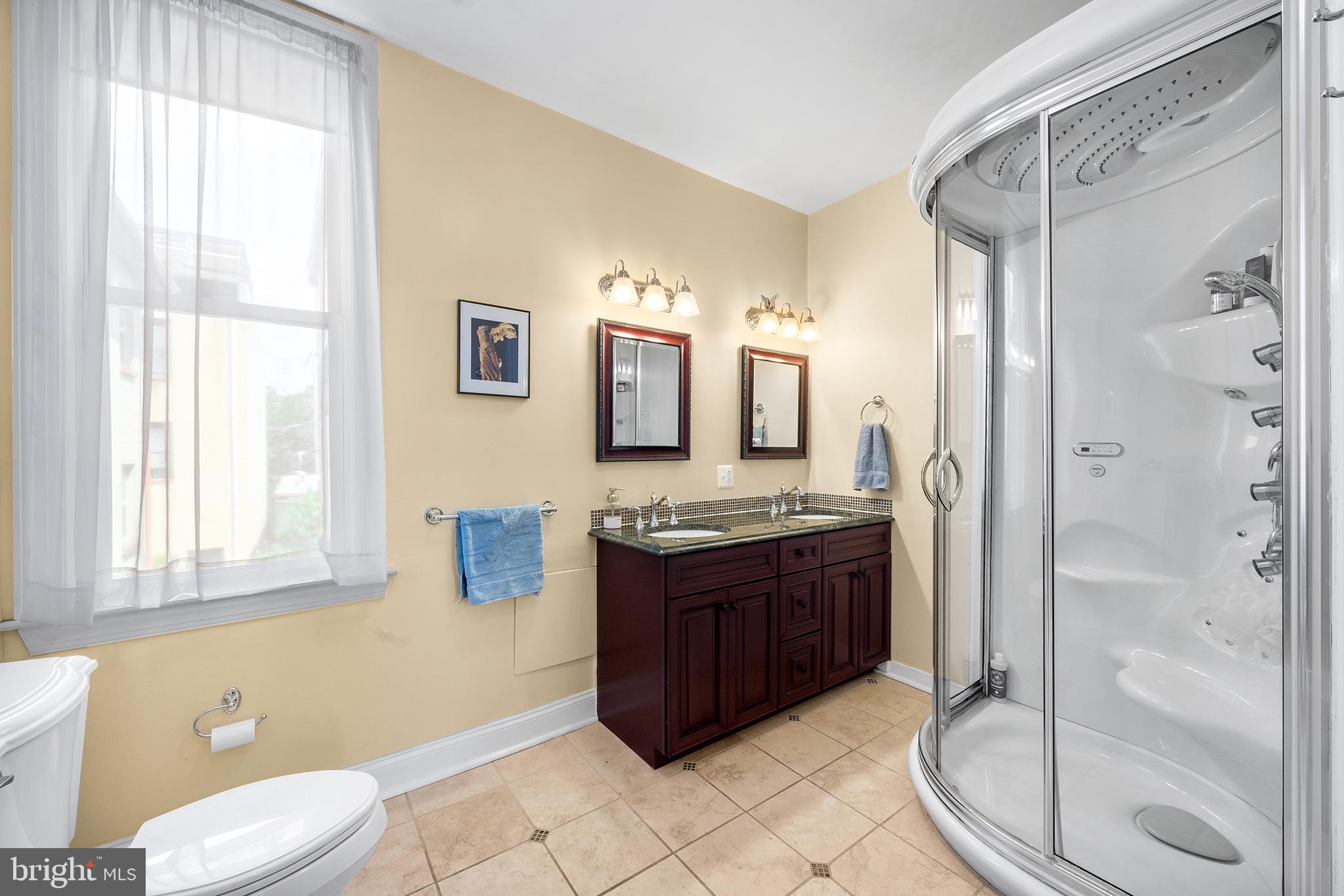 BELLA VISTA - Residential