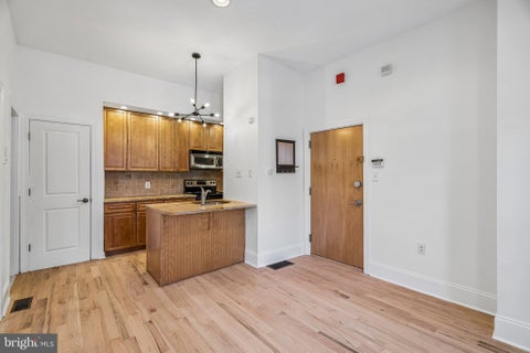 Condo For Sale - 4900 Cedar Avenue #1D<br/> Philadelphia County, PHILADELPHIA, PA 19143