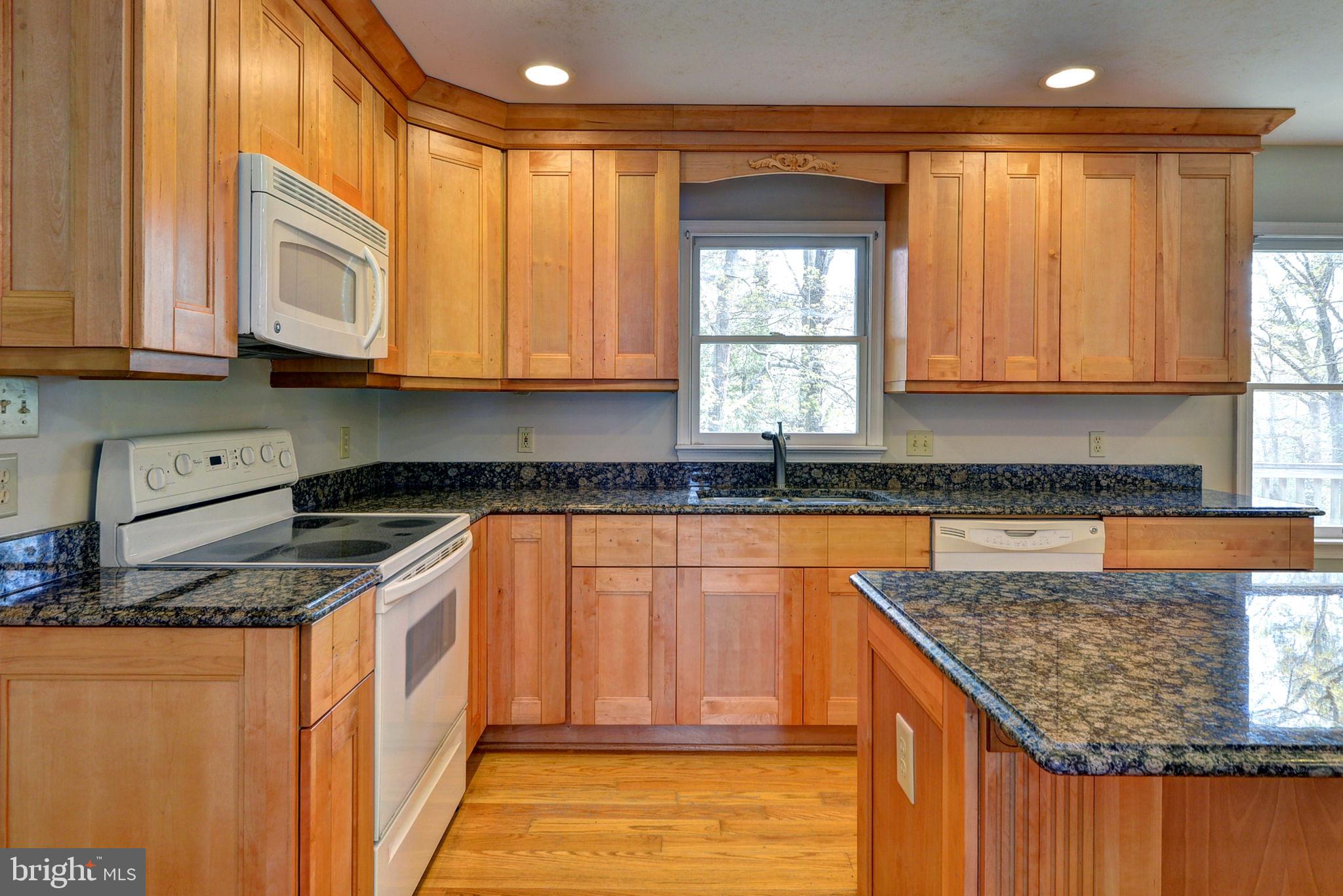 MIRROR LAKE ESTATES - Residential