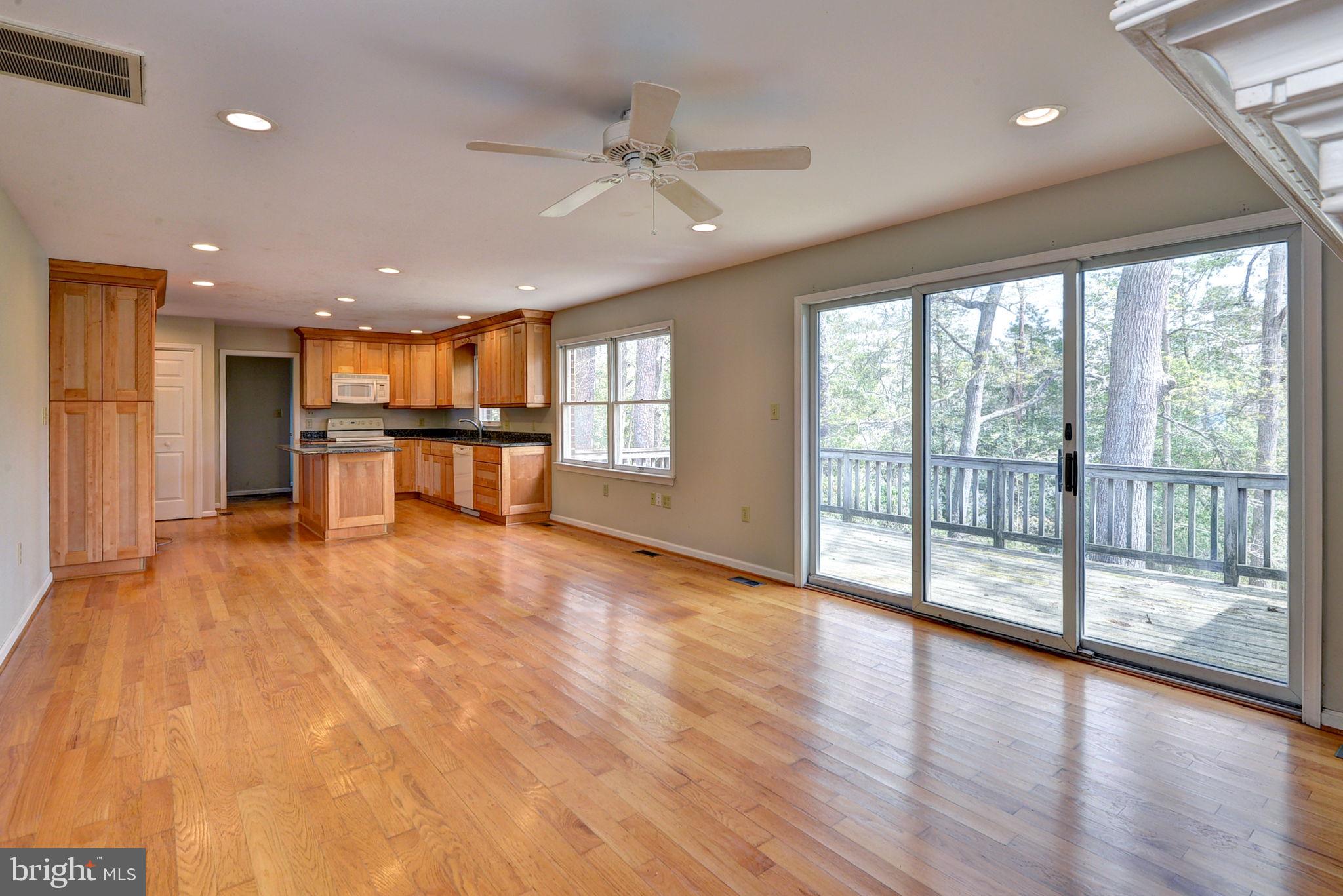 MIRROR LAKE ESTATES - Residential