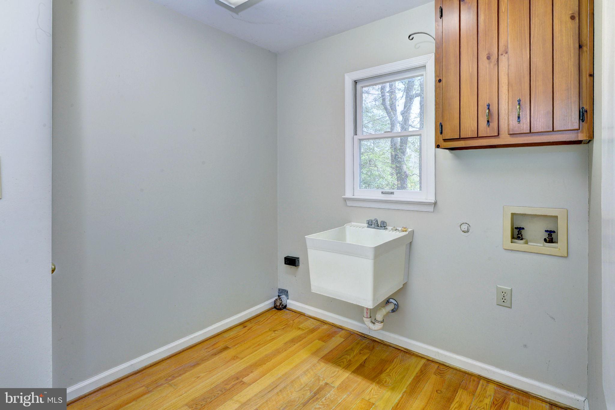 MIRROR LAKE ESTATES - Residential