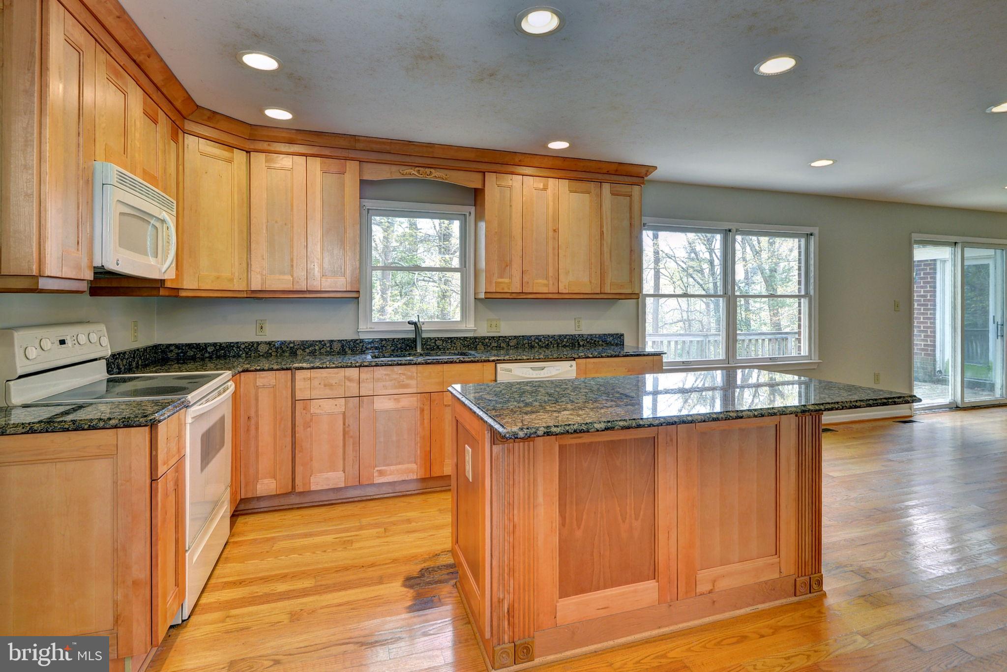 MIRROR LAKE ESTATES - Residential