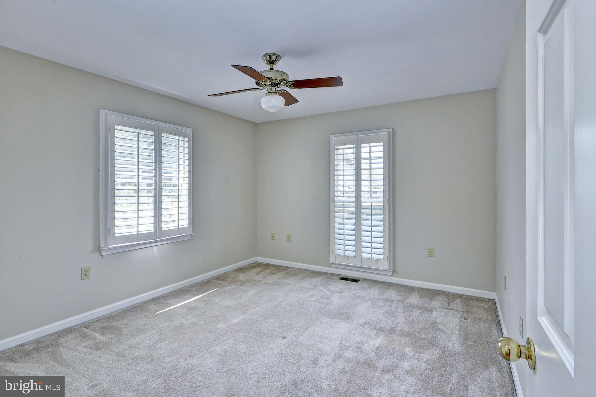 MIRROR LAKE ESTATES - Residential