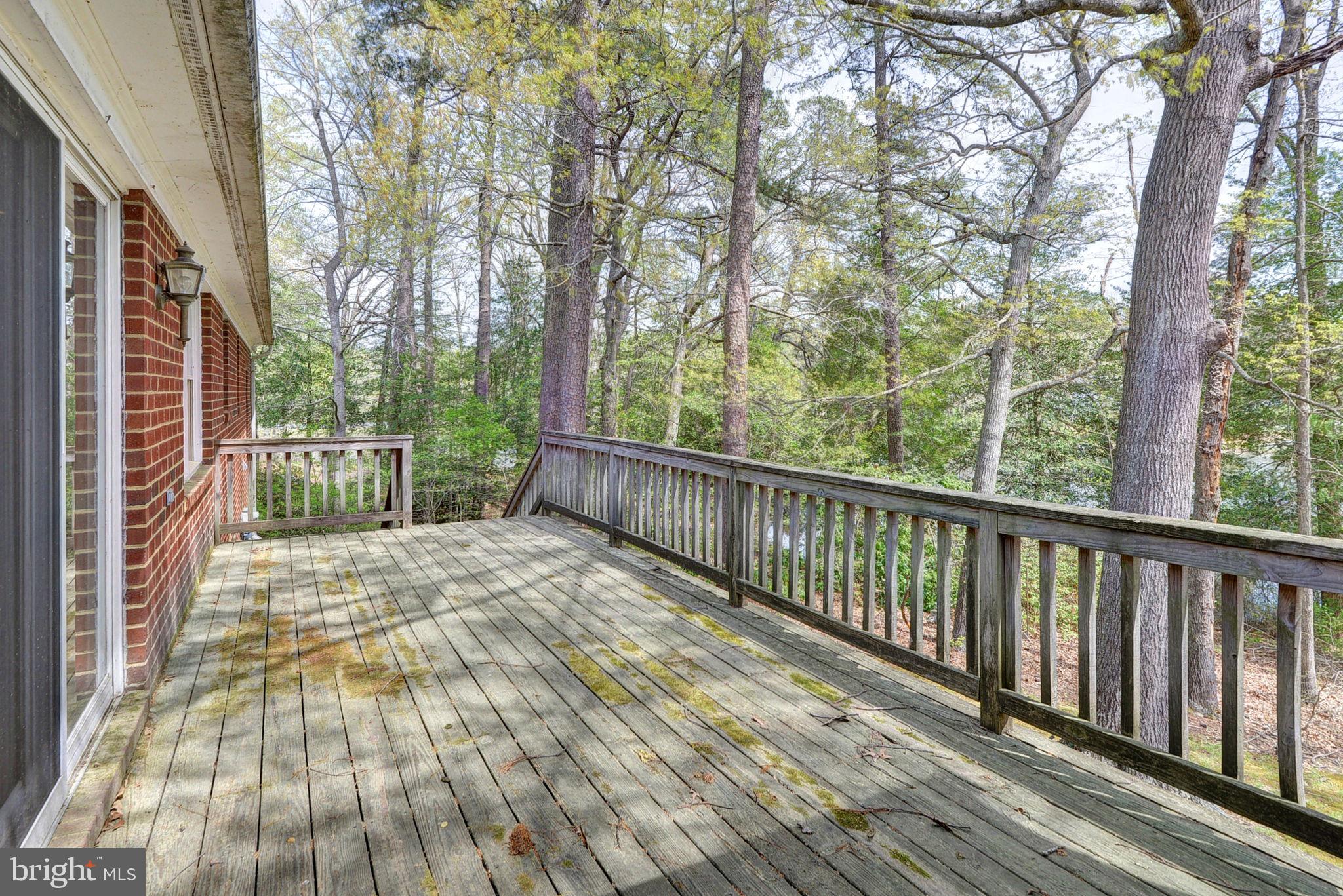 MIRROR LAKE ESTATES - Residential