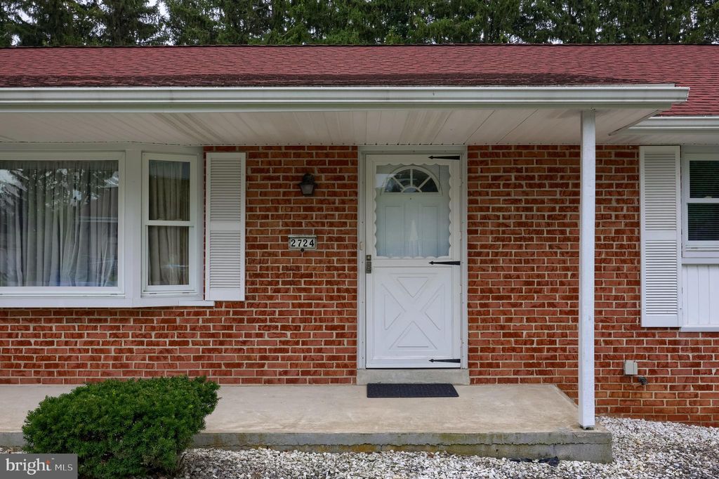 Photo of 2724 Royal Road, LANCASTER, PA 17603 (MLS # PALA2075538)