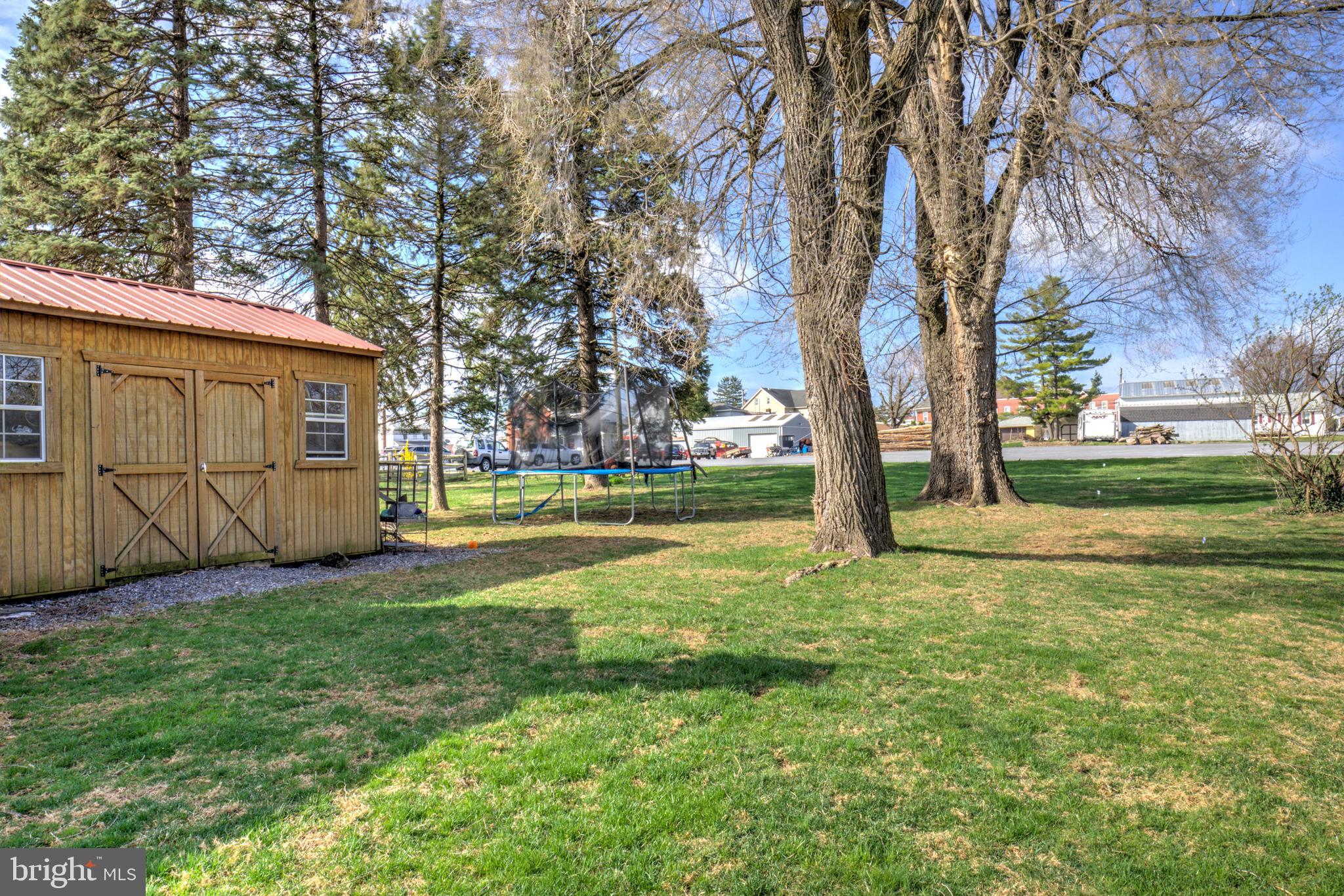 NEW HOLLAND BOROUGH - Residential