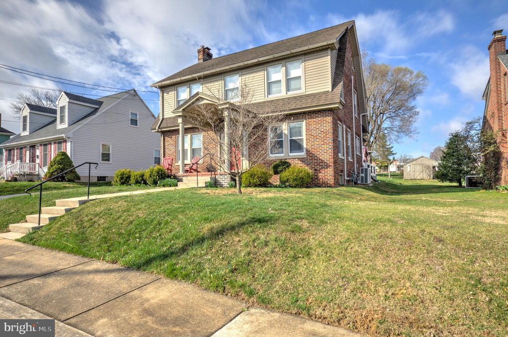 Photo of 40 Union Avenue, NEW HOLLAND, PA 17557 (MLS # PALA2066616)