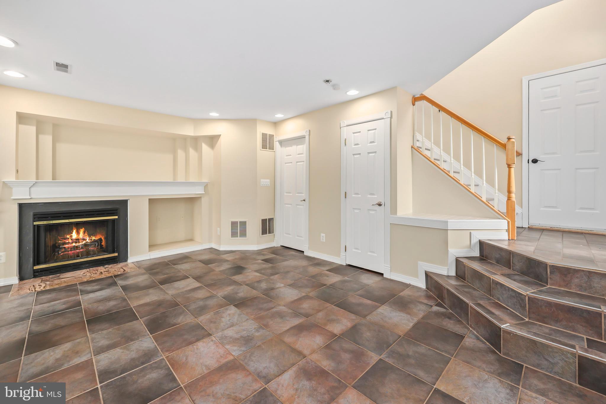 BROADLANDS - Residential