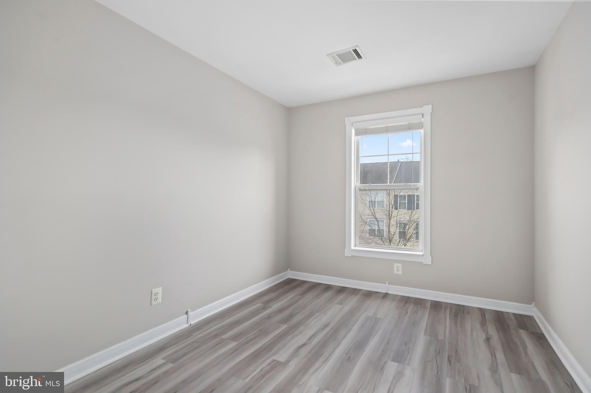 BROADLANDS - Residential