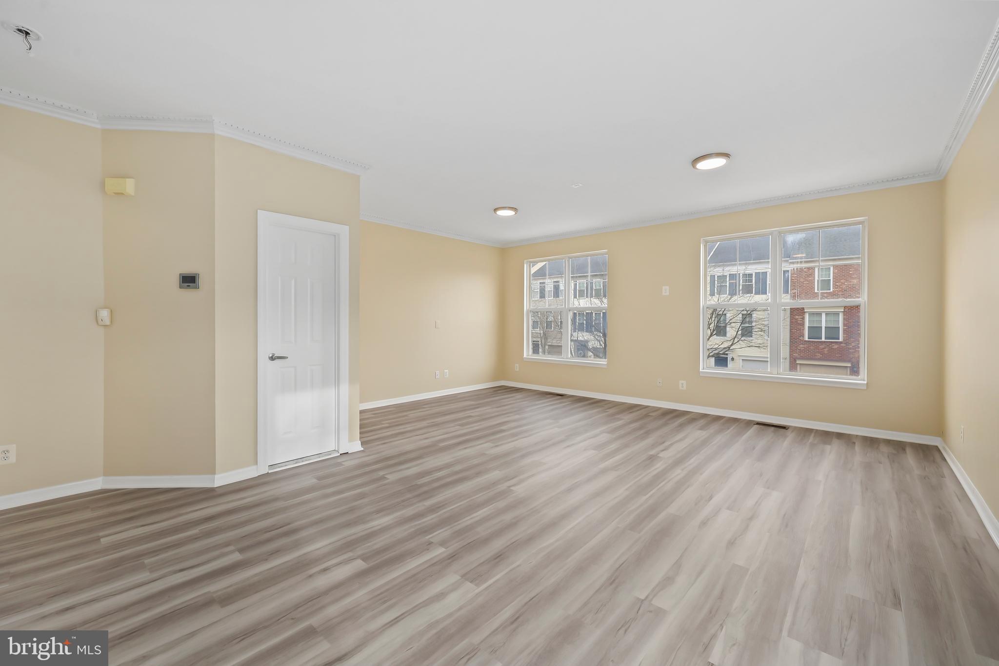 BROADLANDS - Residential