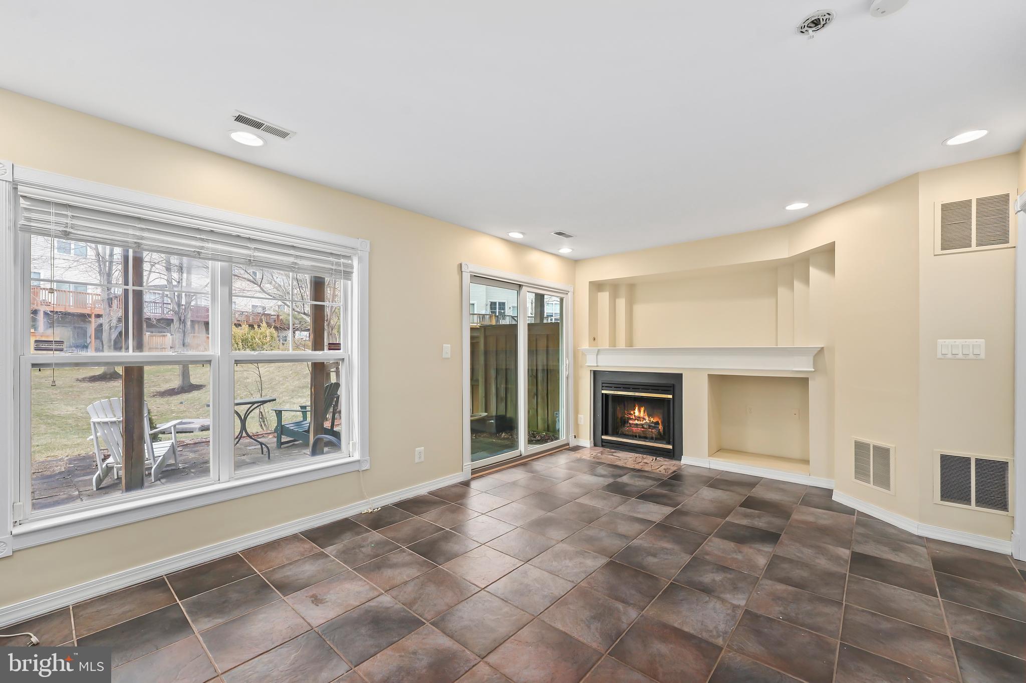 BROADLANDS - Residential