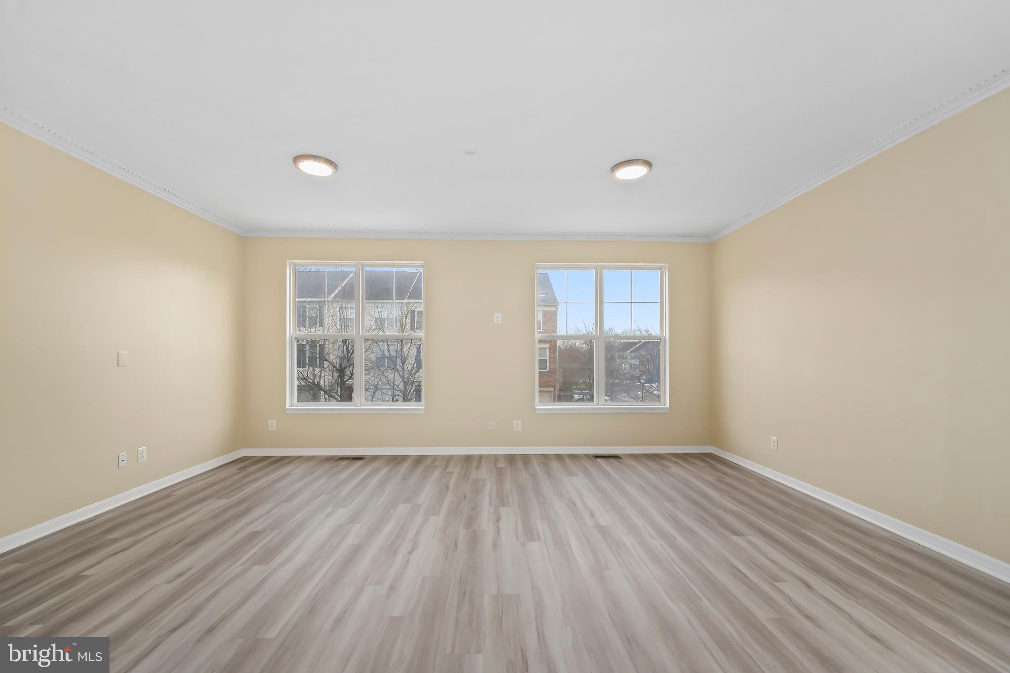 BROADLANDS - Residential