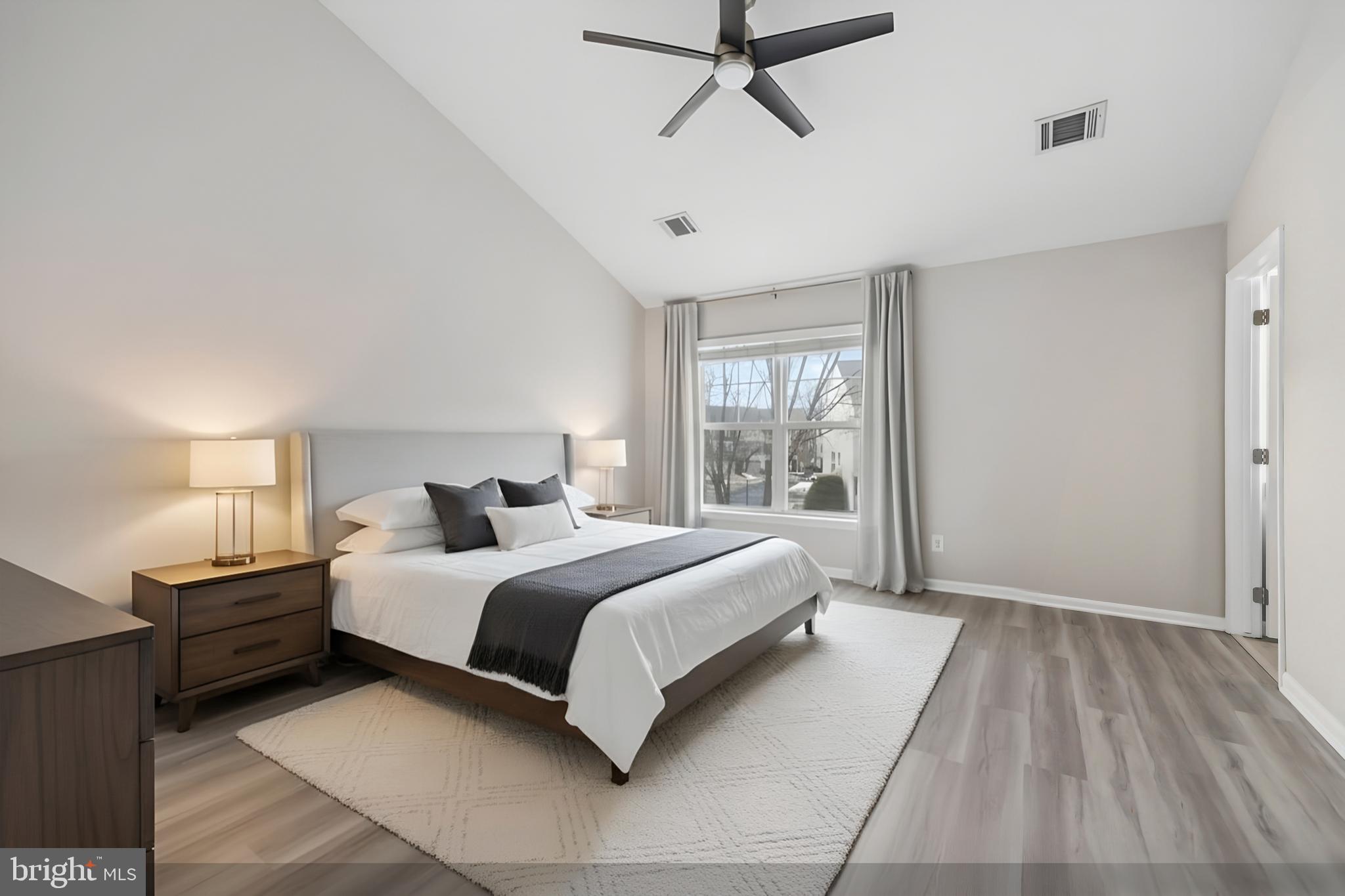 BROADLANDS - Residential