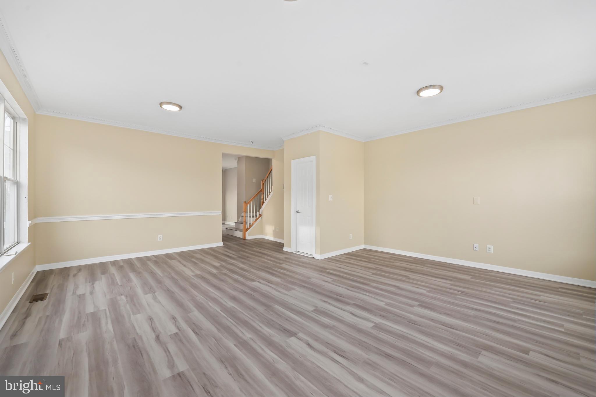 BROADLANDS - Residential