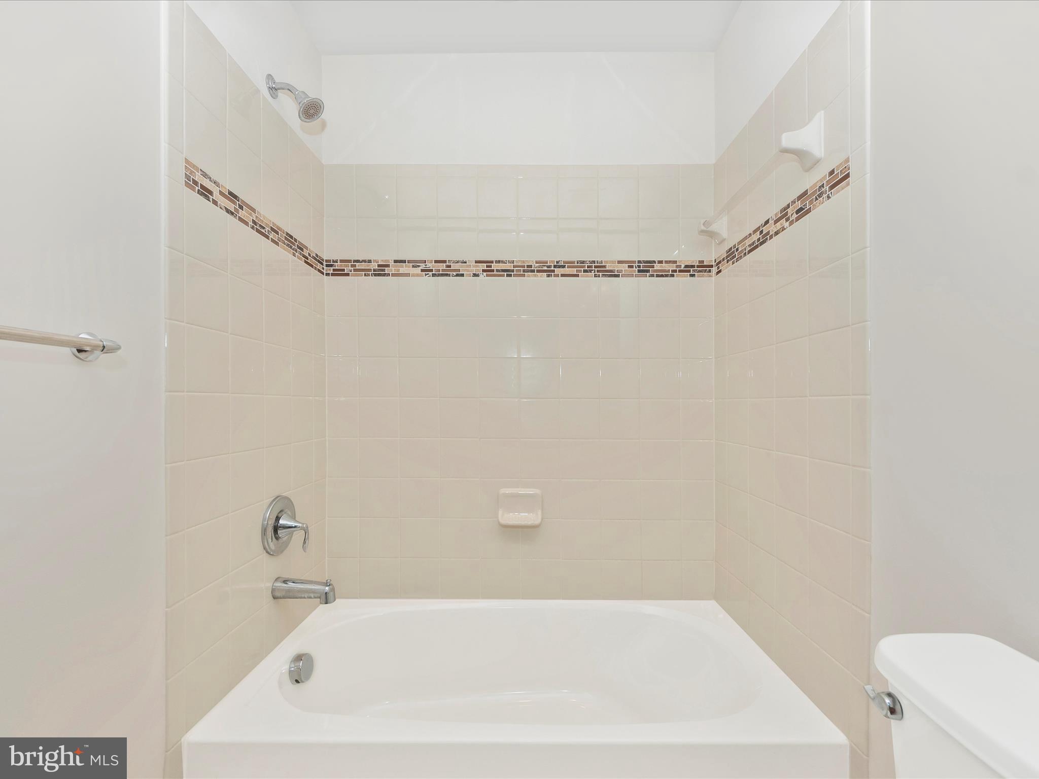 BALK HILL VILLAGE - Residential Lease