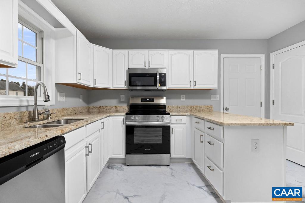 TEAVERTON - Residential