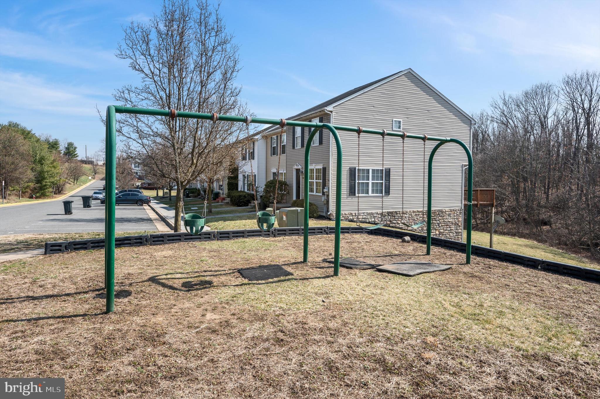 TOWNES AT EASTSIDE VILLG - Residential