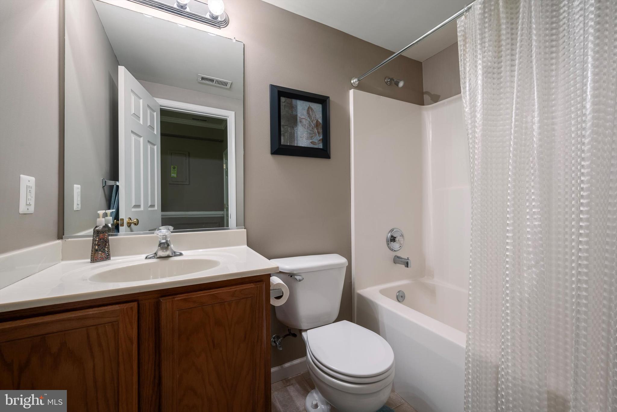 TOWNES AT EASTSIDE VILLG - Residential