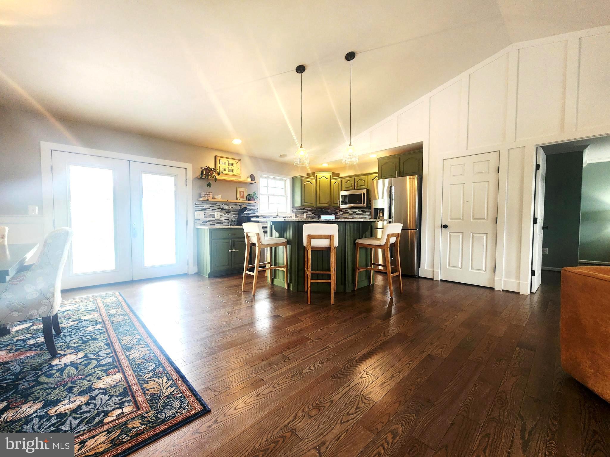 44 VERNON DRIVE