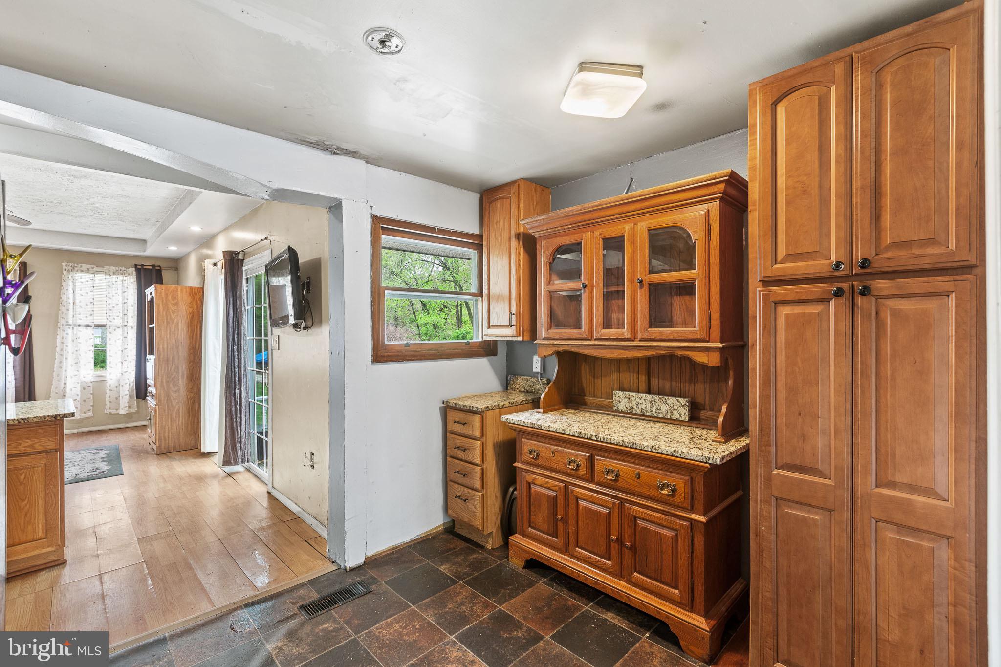 47938 JANET LANE