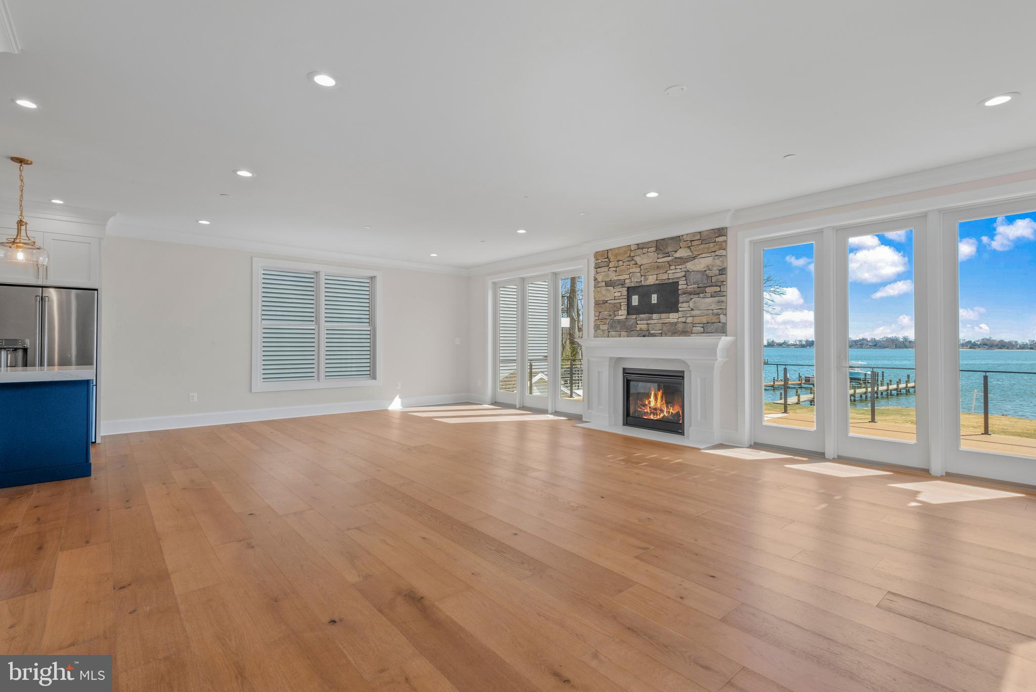 SELBY ON THE BAY - Residential