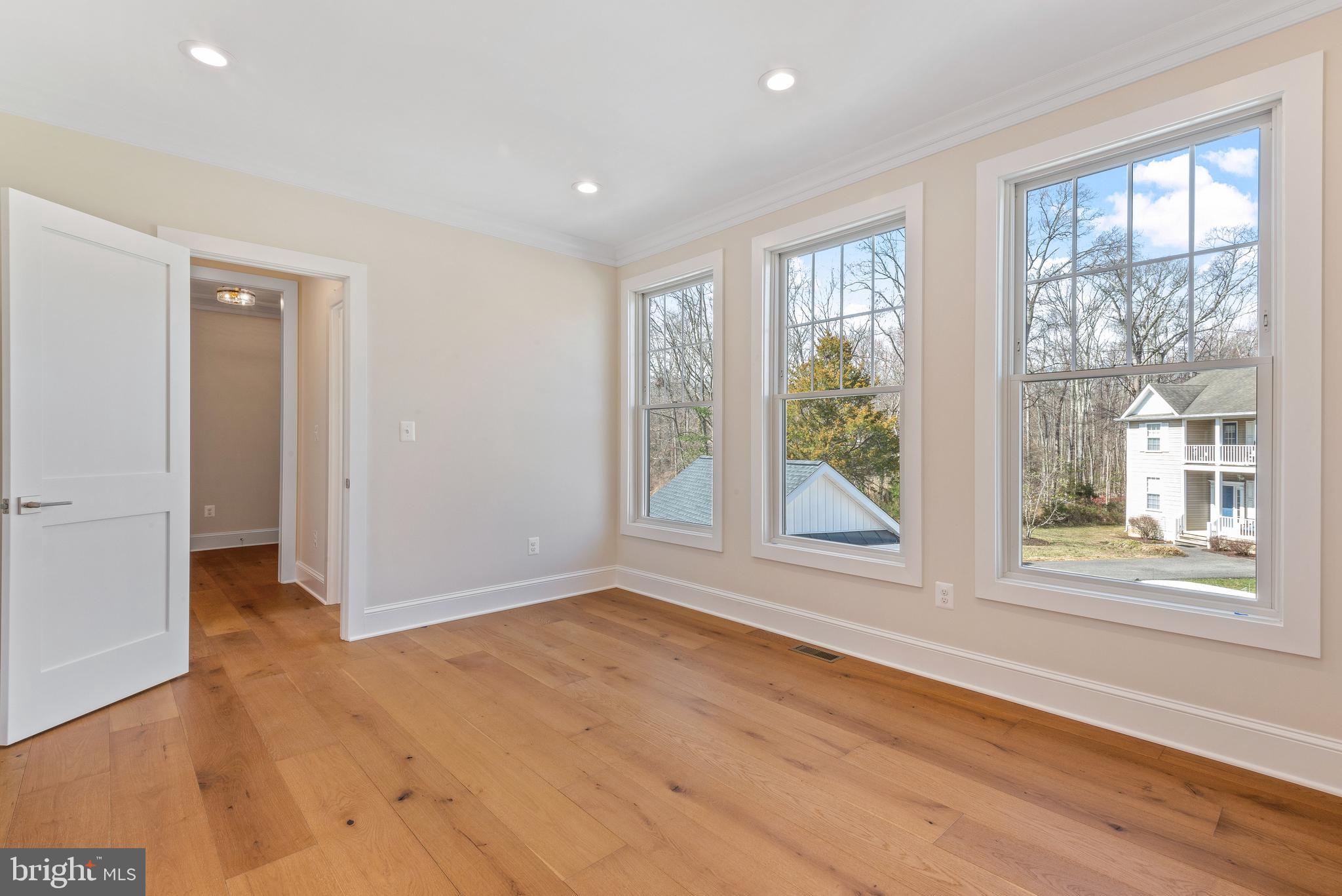 SELBY ON THE BAY - Residential