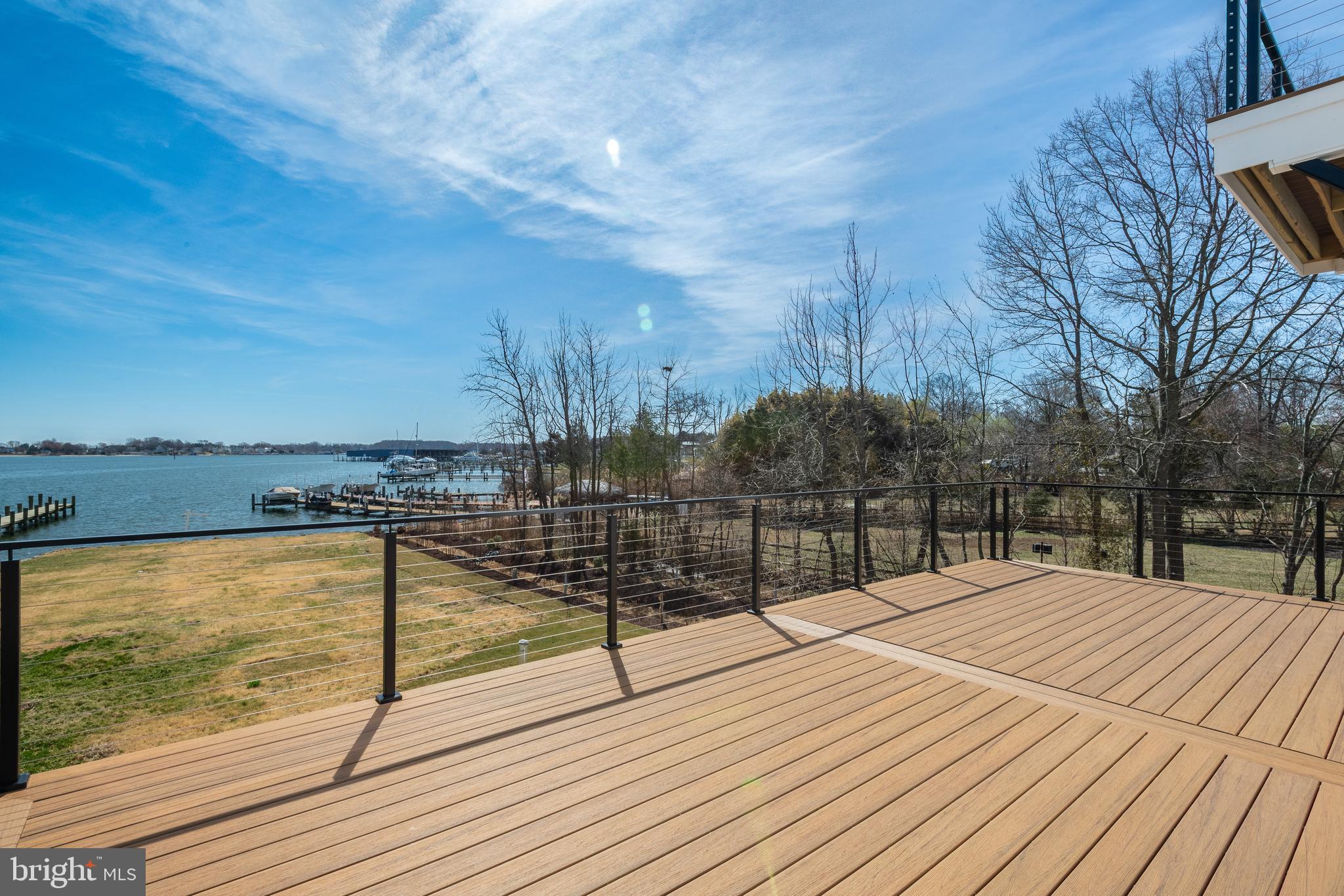 SELBY ON THE BAY - Residential